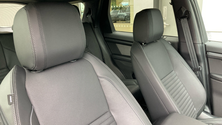 Land Rover Discovery Sport 2.0 D200 Landmark 5dr Auto [7 Seat] Diesel Station Wagon